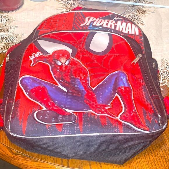 Spider-man backpack   - Picture 1 of 8